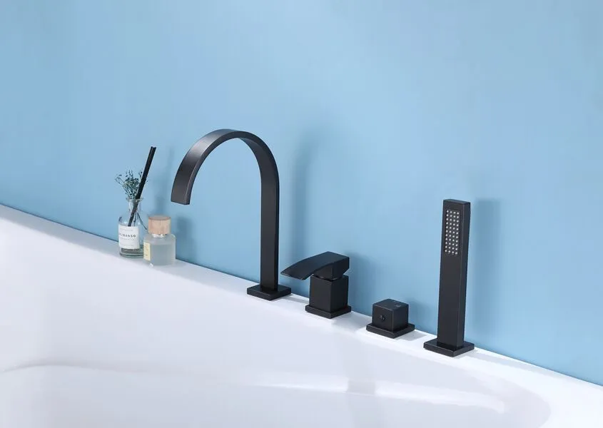 картинка Смеситель Wasserfall на борт ванны, черный матовый AF8613B Abber 