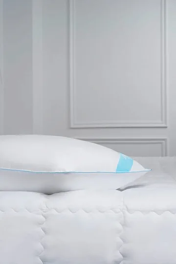 картинка Подушка Arya 50*70 Comfort Gel белый  являющийся официальным дистрибьютором в России 