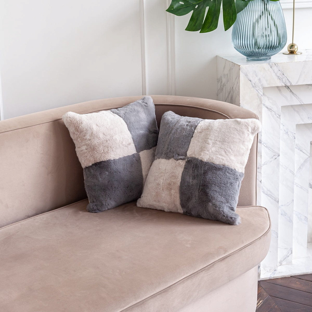 картинка Чехол для подушки Arya из искусственного меха 45*45 Joyable серый/кремовый 