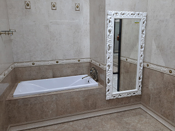 картинка Плинтус керамический Afrodita Skirting F1525-006S 15*25см  являющийся официальным дистрибьютором в России 