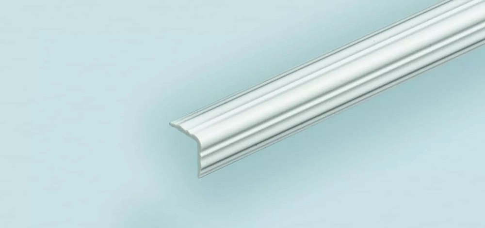 картинка Уголок ПВХ №225 Белый 25*25*2.7 (30шт) 