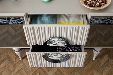 картинка Комод Emirgan Dresser Weltew  являющийся официальным дистрибьютором в России 