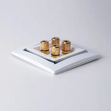 картинка Рамка на 1 пост хром белый Snabb W0011901 Werkel 051657  являющийся официальным дистрибьютором в России 
