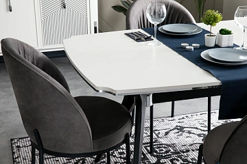 картинка Стол обеденный Girne Dining Table Weltew  являющийся официальным дистрибьютором в России 