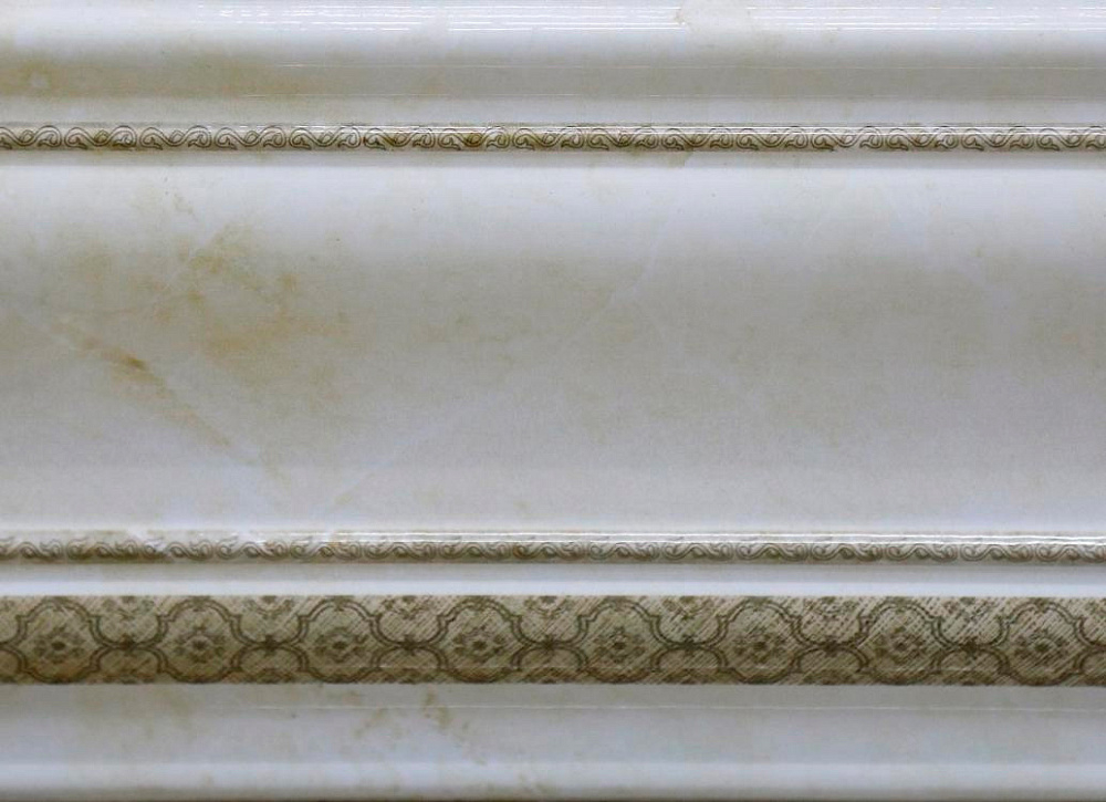 картинка Плинтус керамический Femme F2025-004S 20*25см 